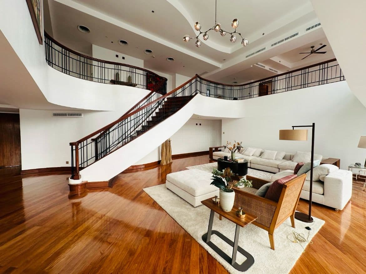 4BR Fully-furnished w/ 3 Car Garage in BGC - East Gallery Place