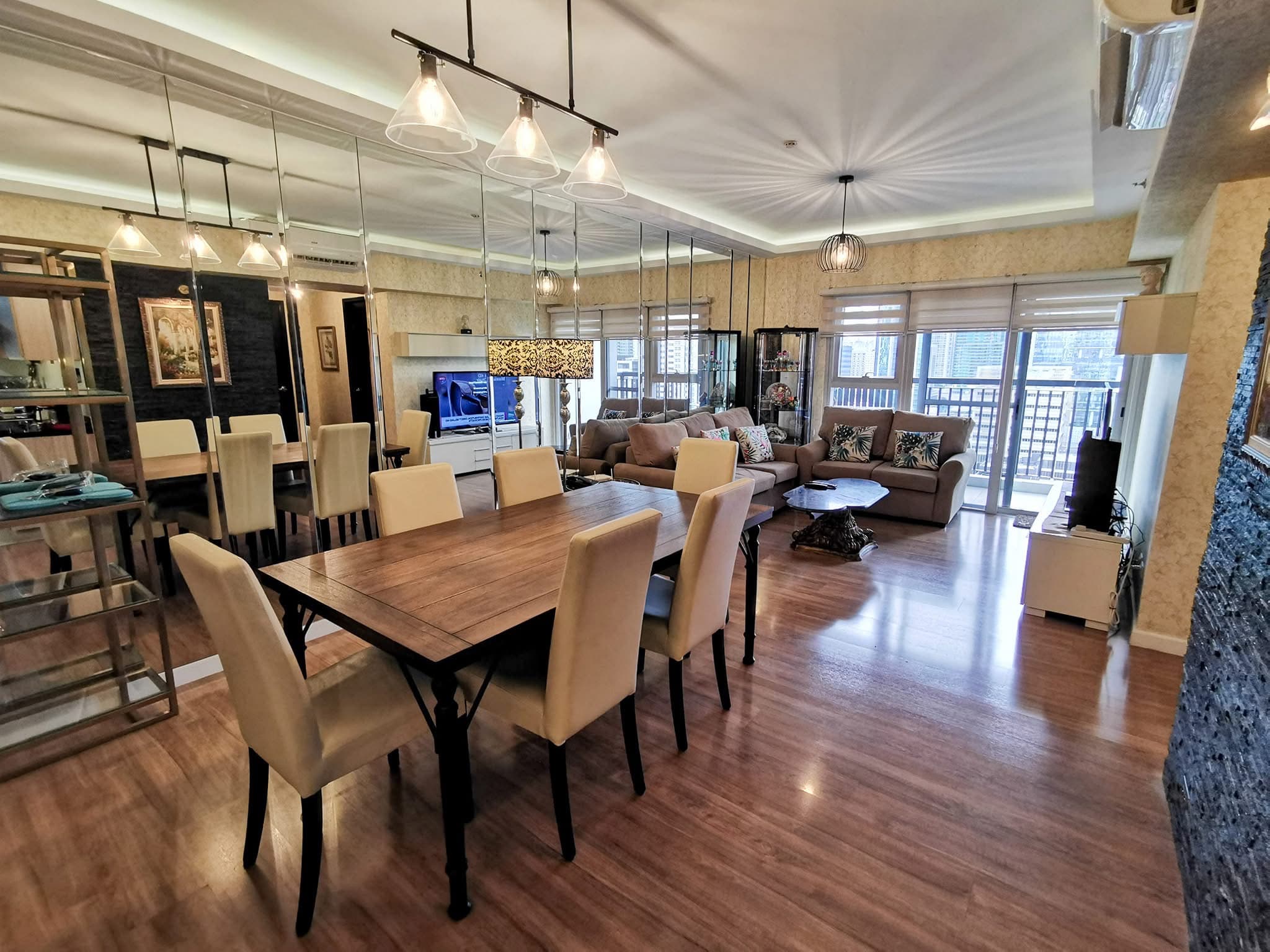 2BR Fully-furnished w/ Parking in BGC - One Maridien