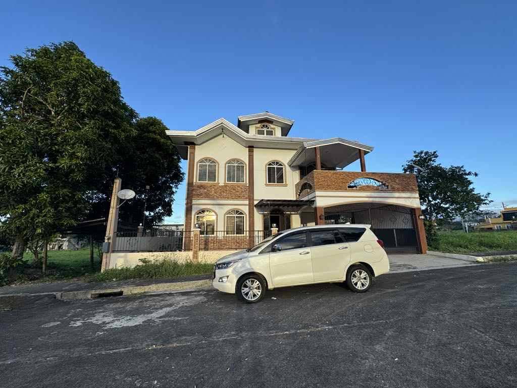Luxury Golf Course Living: House and Lot Eagle Ridge, Cavite - General Trias, Cavite, Philippines
