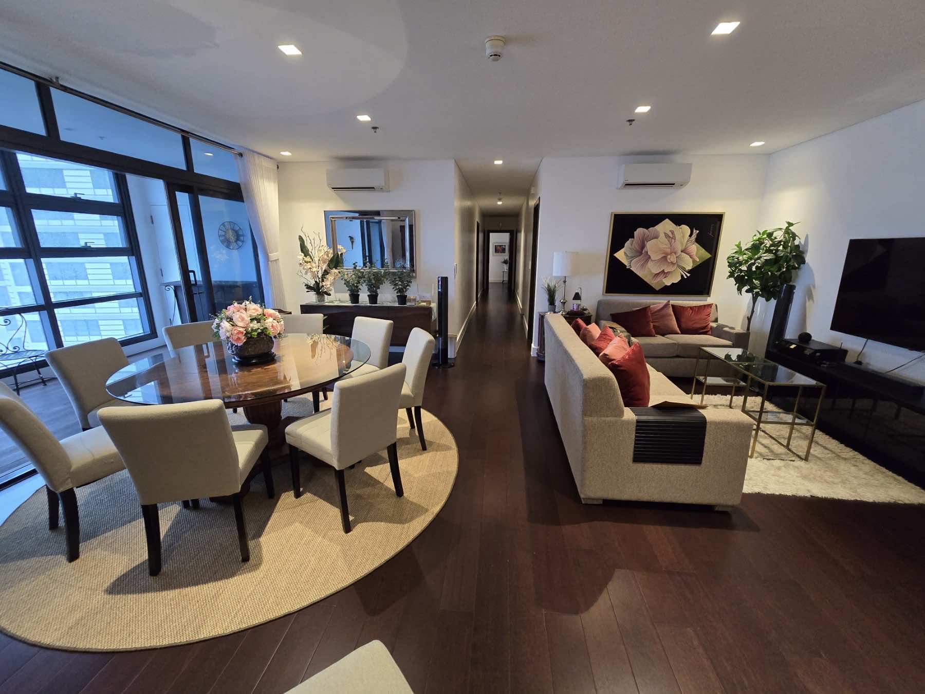 3BR Fully-furnished w/ 2 Parking Slots in Makati - Garden Towers